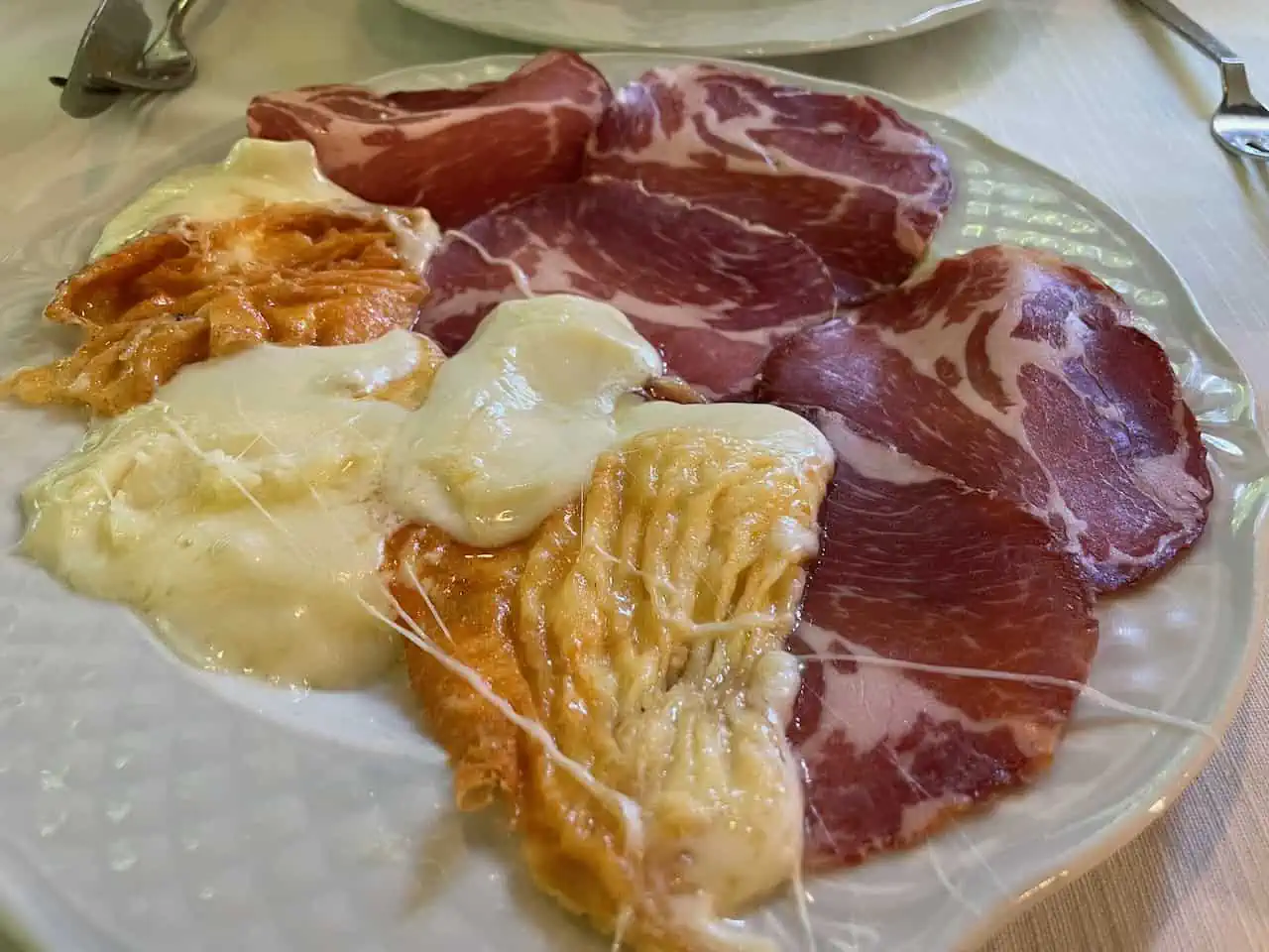 trattoria foresta umbra parco nazionale del gargano puglia italia 5