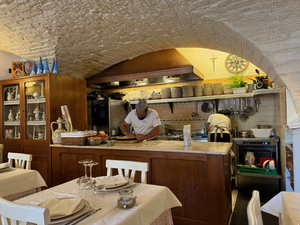 ristorante la cantina alberobello puglia 1